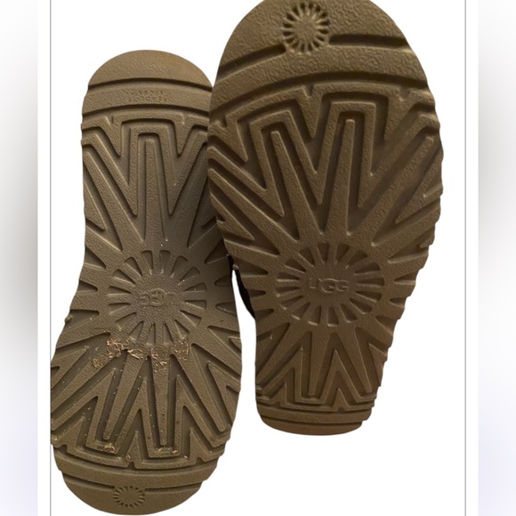 UGG CLASSIC GALAXY BLING SHORT BAILEY BOW CHARCOAL SUEDE BOOTS Size 7 - Picture 6 of 7